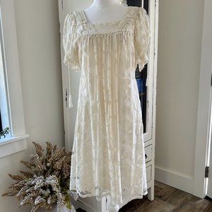 Chic Ivory Midi Dress